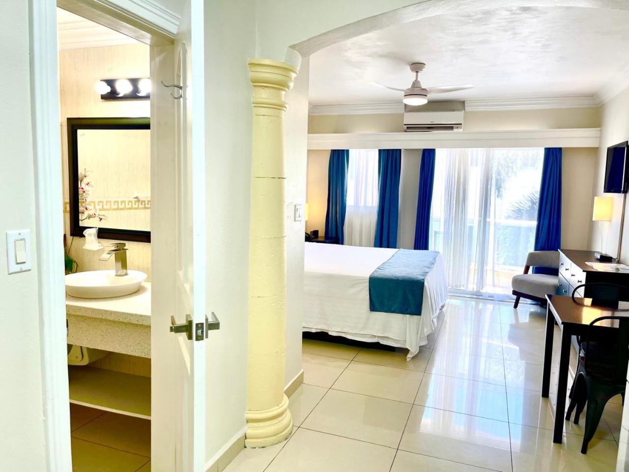 Baker'S Suites Simpson Bay Buitenkant foto