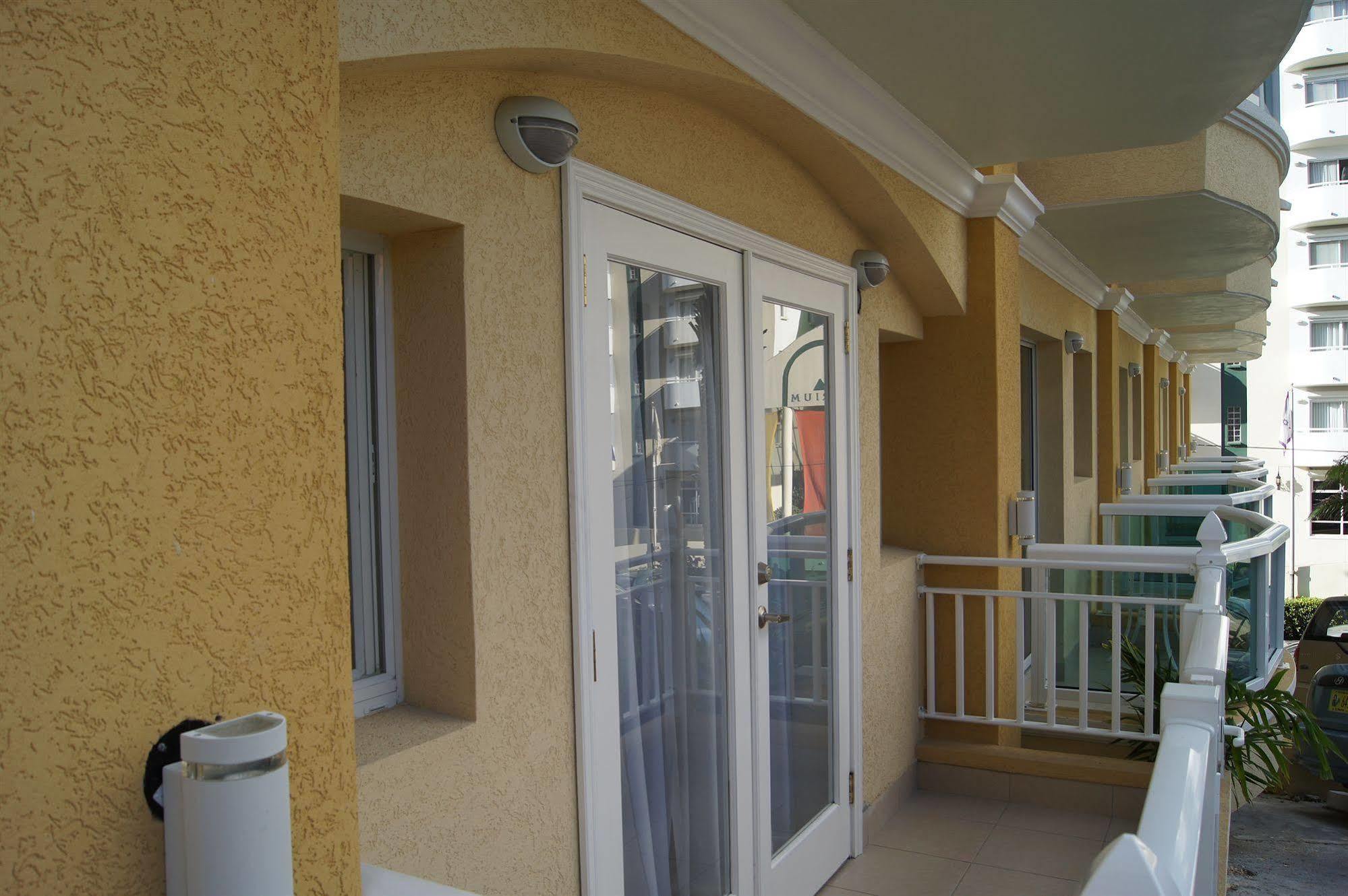 Baker'S Suites Simpson Bay Buitenkant foto